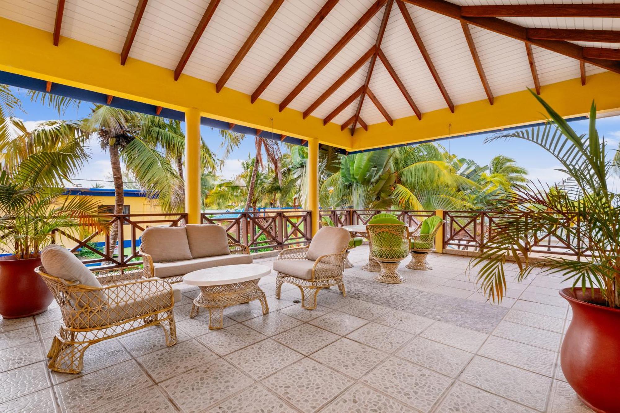 Coconut Row Boutique Hotel Hopkins Exterior foto