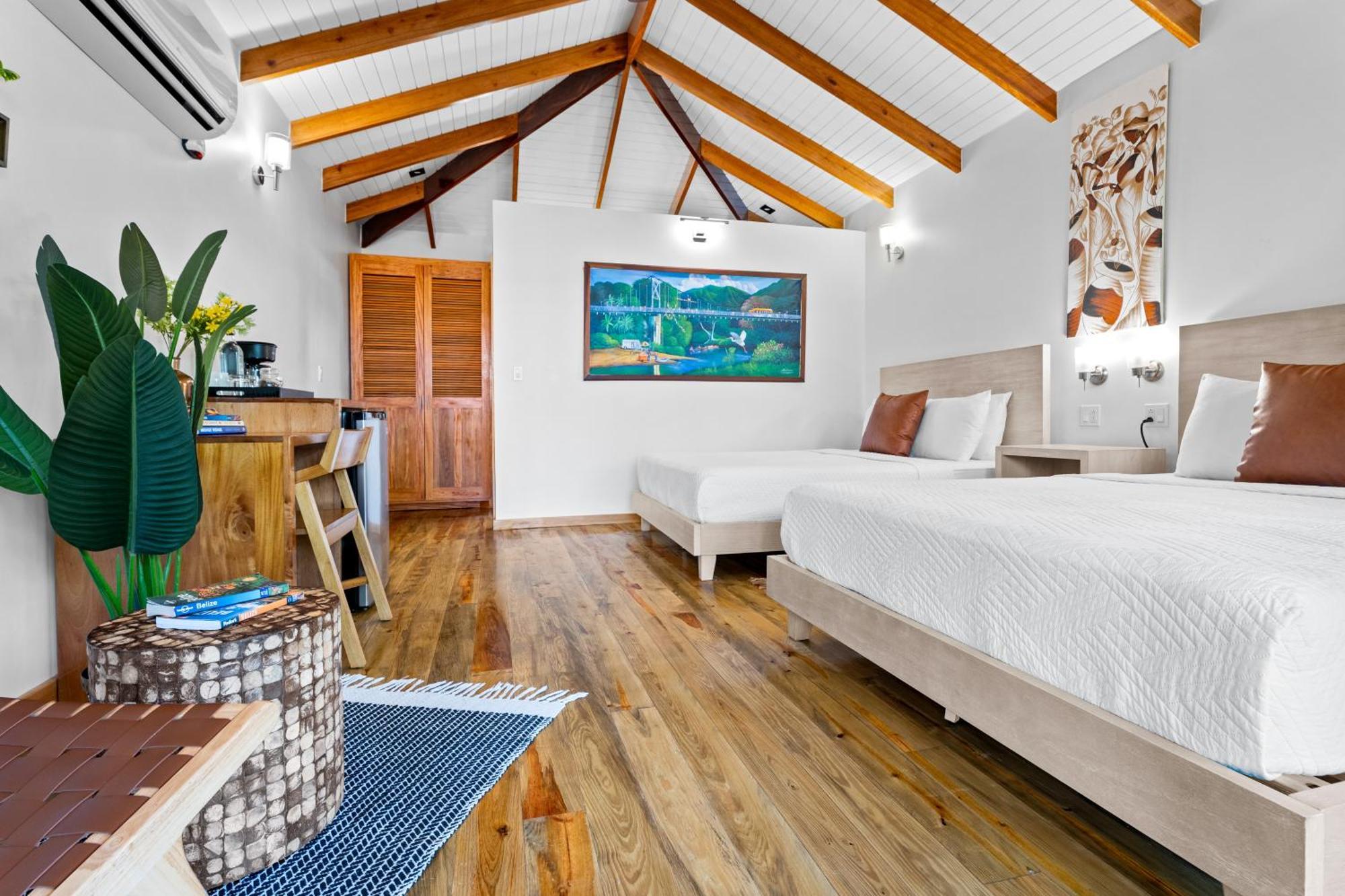 Coconut Row Boutique Hotel Hopkins Exterior foto